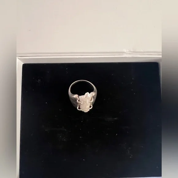 Free people Silver Baroque Pearl Statement Ring - Picture 4 of 12